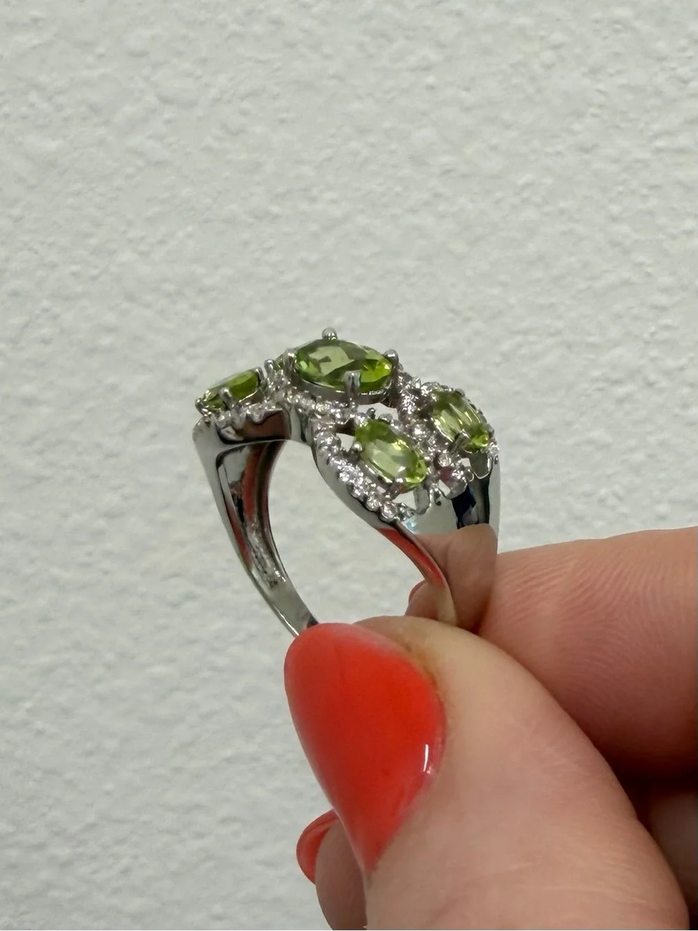 Beautiful Natural oval cut Burma Peridot 1.90CT 925 Sterling Silver Ring Size 9